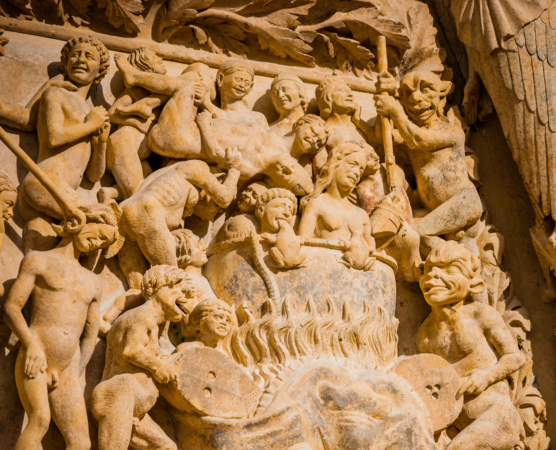 Détail du tympan central de la cathédrale de Bourges : La Vision de l'Enfer