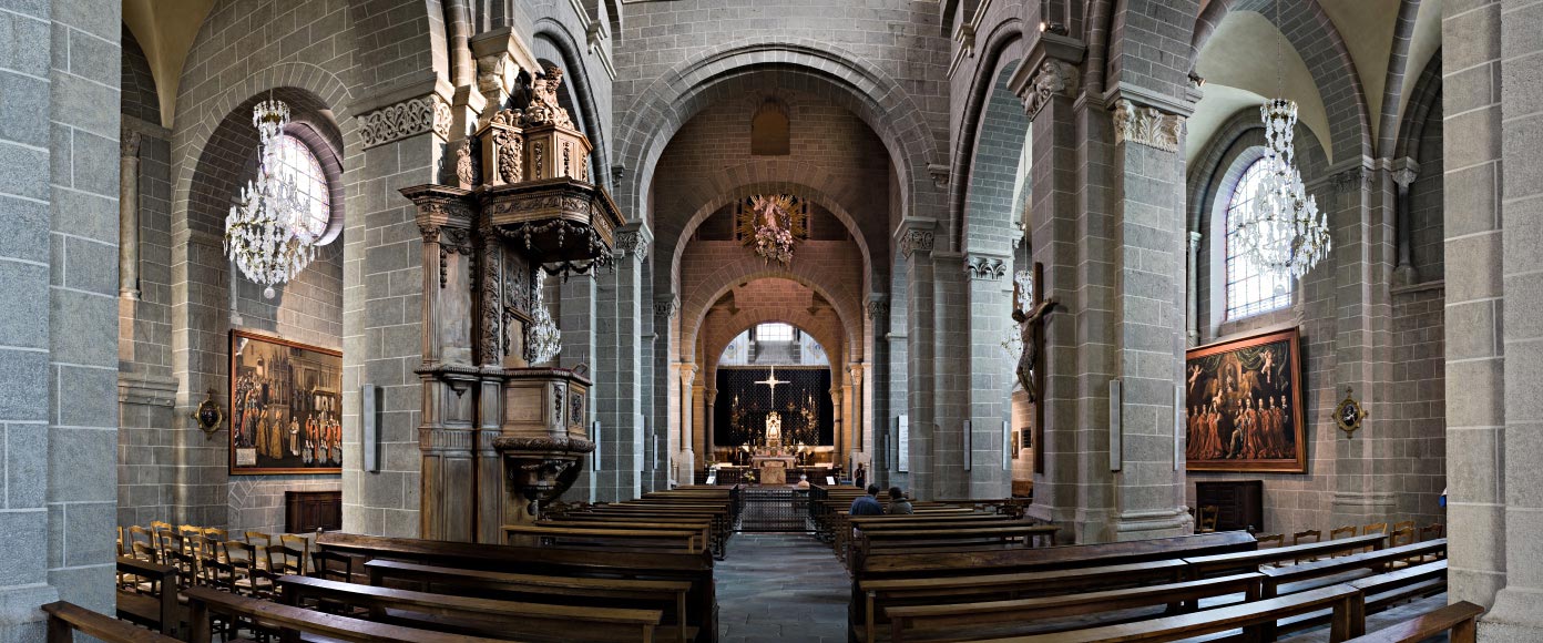 Nef de la cathédrale du Puy-en-Velay - Photo de la cathédrale du Puy-en-Velay