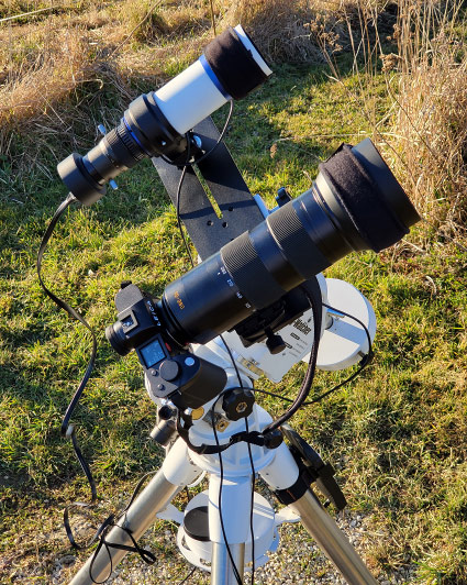 Montage de mon appareil photo Leica SL2 + 60-600 mm Sigma + petite lunette TS de 240 mm + Lacerta MGen II sur une monture SkyWatcher AZ-EQ6 pour photographier les étoiles.