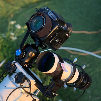 Montage de mon appareil photo Pentax 645Z + une petite lunette TS de 240 mm + Lacerta MGen II sur une monture SkyWatcher AZ-EQ6 pour photographier les étoiles.