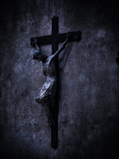 Christ lépreux en croix de la basilique Saint-Julien de Brioude