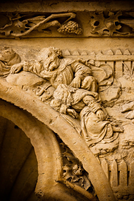 Détail sculpté de la vie de Jésus du portail central de la cathédrale de Bourges