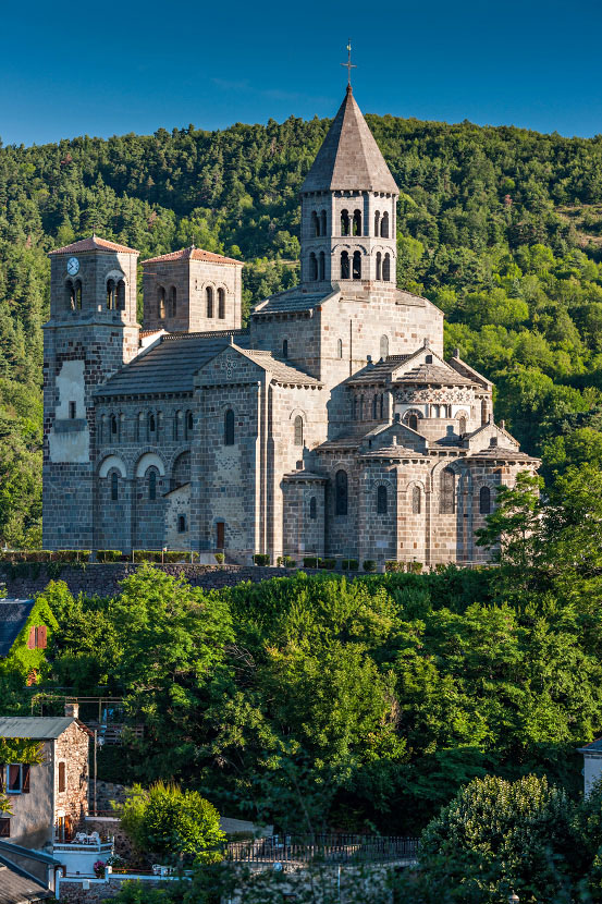 Église de Saint-Nectaire, Auvergne 