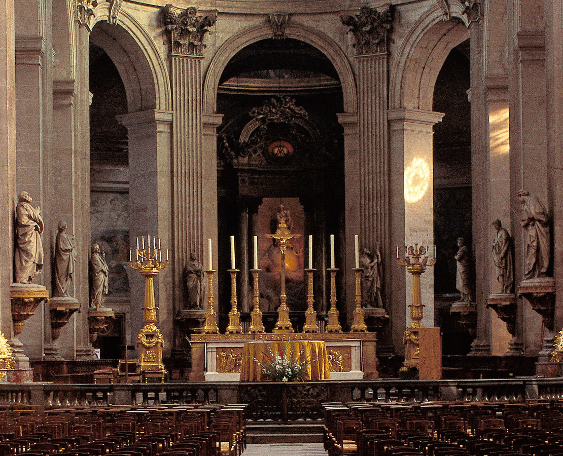 Maître-Autel et chandeliers de l'église Saint-Sulpice à Paris
