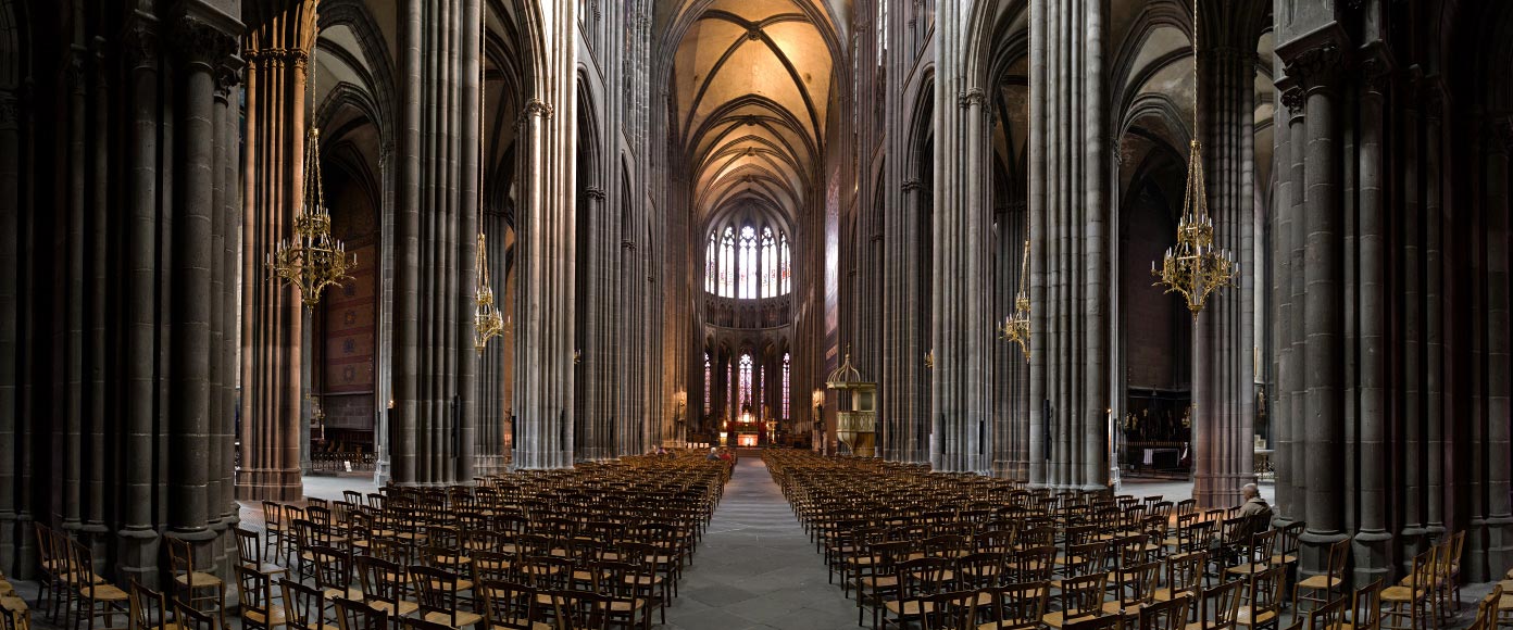Nef de la cathédrale Notre-Dame-de-l'Assomption de Clermont-Ferrand 