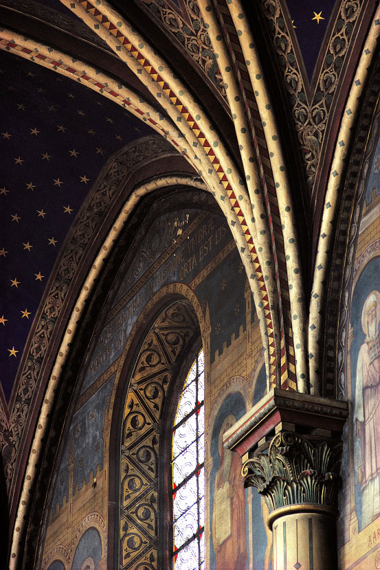 voûte d'ogive de l'église Saint-Germain-des-Près à Paris