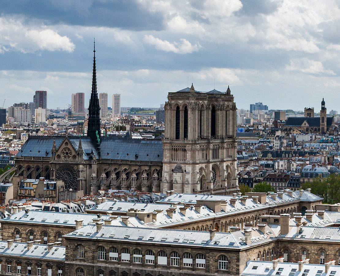 La cathédrale Notre-Dame de Paris depuis la tour Saint Jacques avant son incendie d'avril 2019
