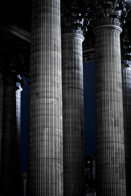 Colonnes du Panthéon de nuit
