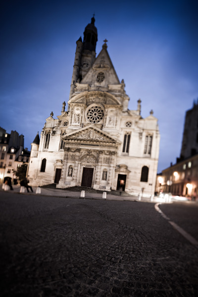 Église Saint-Etienne-du-Mont de nuit