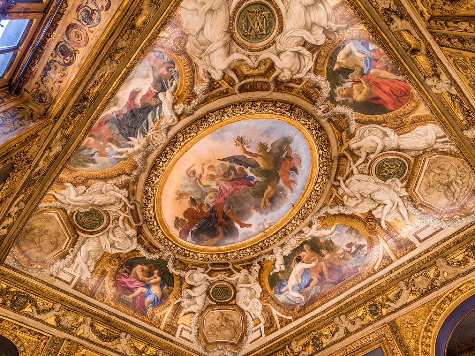 Plafond peint du salon de musique de l'Hôtel de Lauzun à Paris