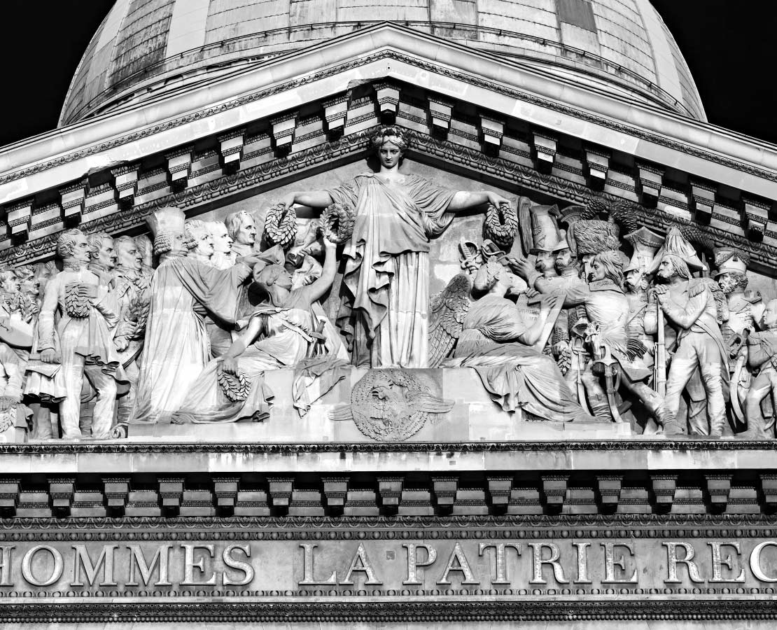 Fronton du Panthéon de Paris : La Patrie distribue les couronnes aux Hommes qu'elle honore"