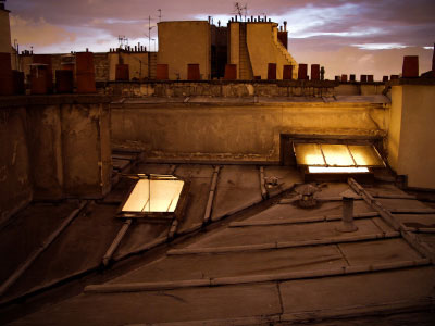 Lucarnes sur un toits de Paris