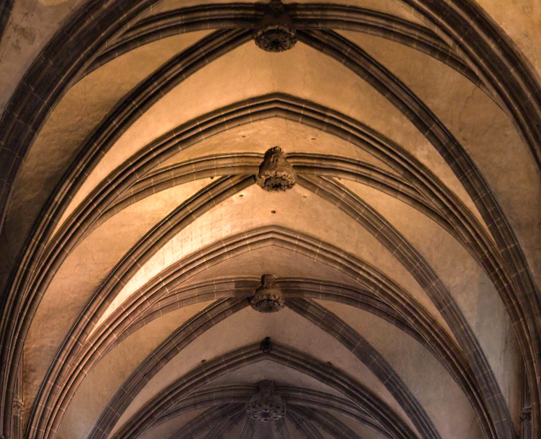 Voûte d'ogive de la cathédrale Notre-Dame-de-l'Assomption de Clermont-Ferrand