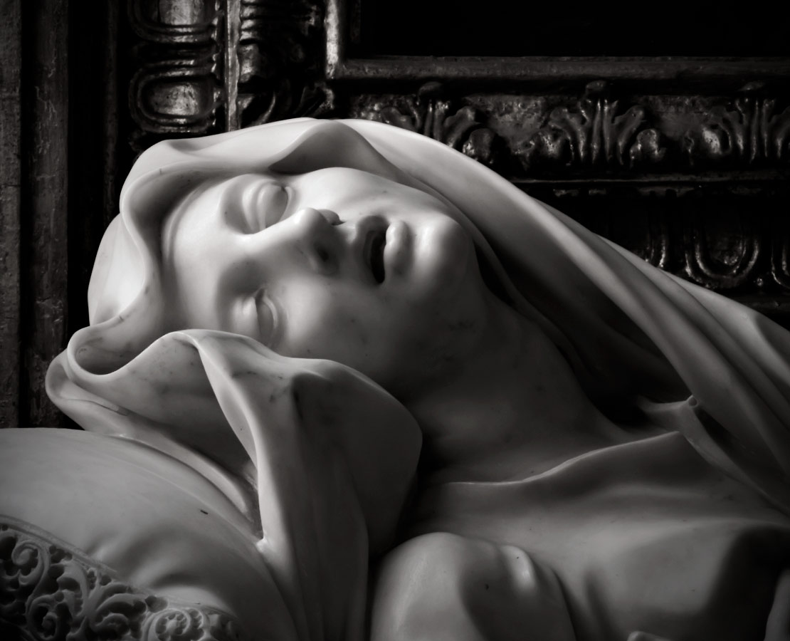 Détail du visage de la Sculpture Louise Albertoni la Bienheureuse par le Bernin dans l'église San Francesco a Ripa à Rome